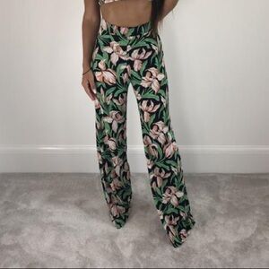 Naanaa Floral tropical wide leg high rise pants size M NWT